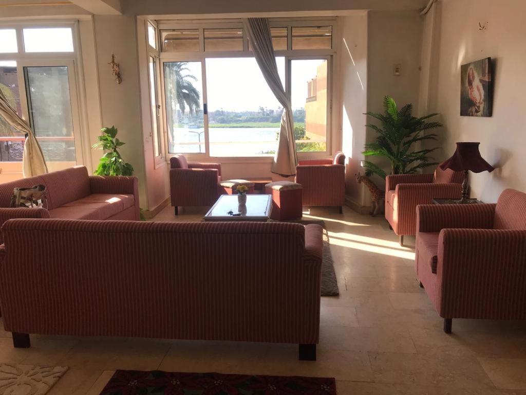 East Luxor Apartments With Nile Views Jazirat al Awwamiyah Esterno foto
