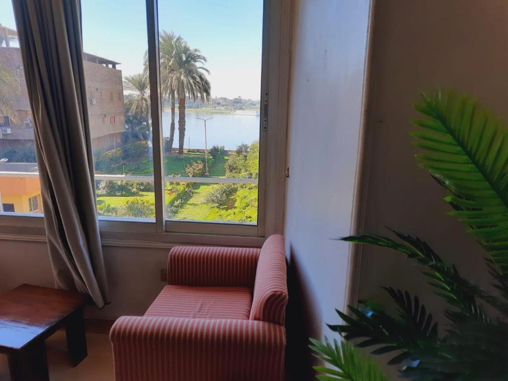 East Luxor Apartments With Nile Views Jazirat al Awwamiyah Esterno foto